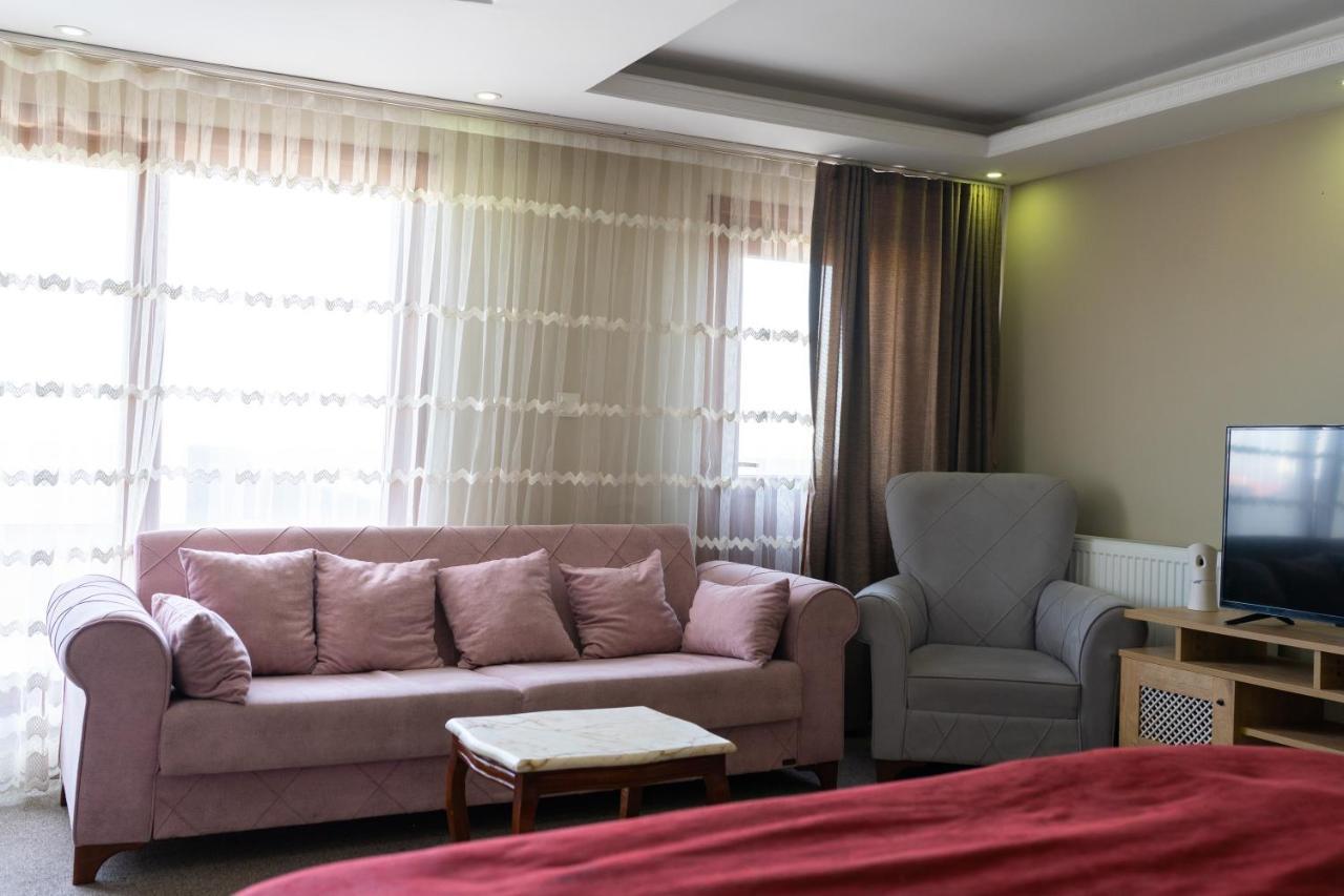 Cnr Otel Airport อิสตันบูล ภายนอก รูปภาพ